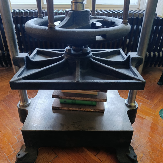 View larger image View larger image