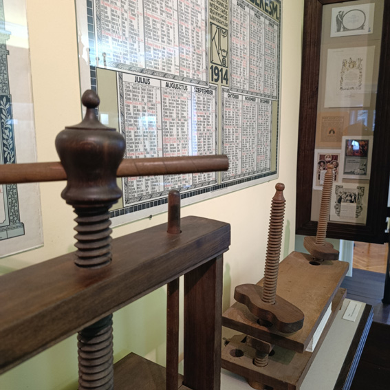 View larger image View larger image